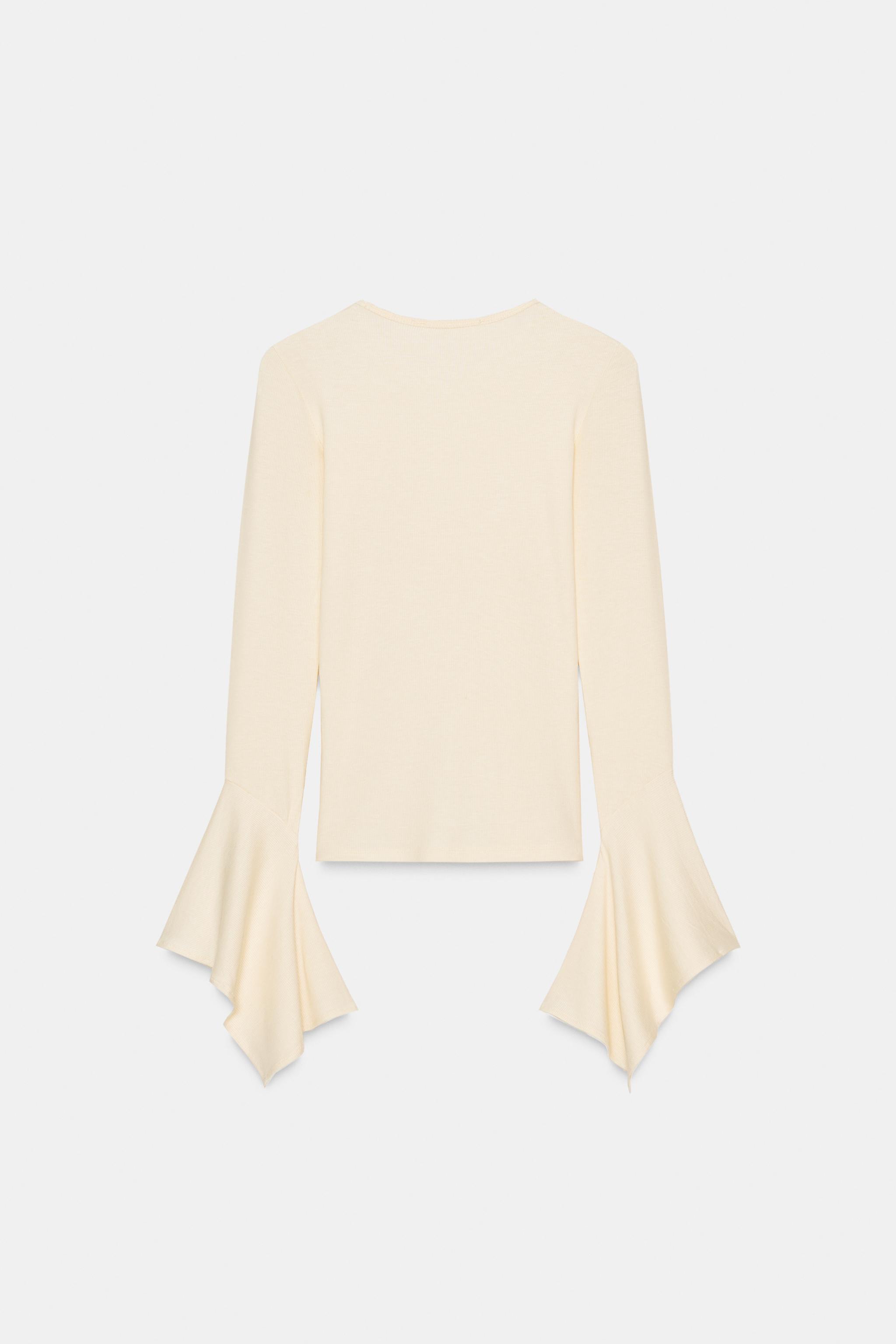 RUFFLED SLEEVE T-SHIRT